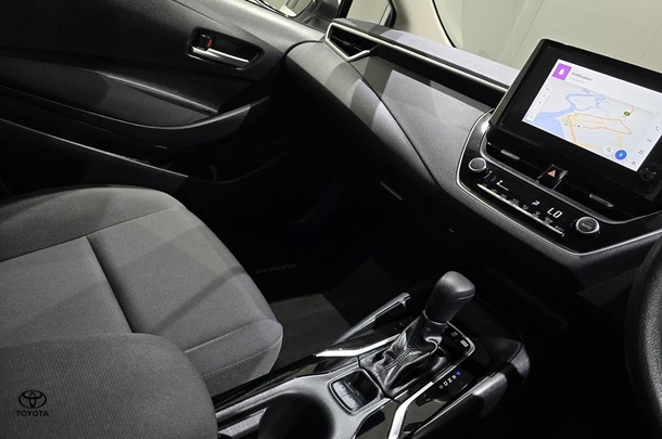 2024 Toyota COROLLA SEDAN HYBRID Ascent Sport image 26