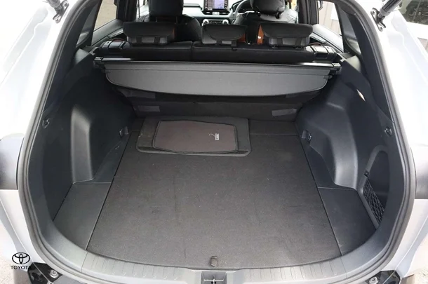 2022 Toyota RAV4 Hybrid XSE (2WD) image 18