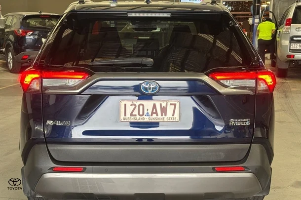 2020 Toyota Rav4 Hybrid Cruiser 2WD image 5