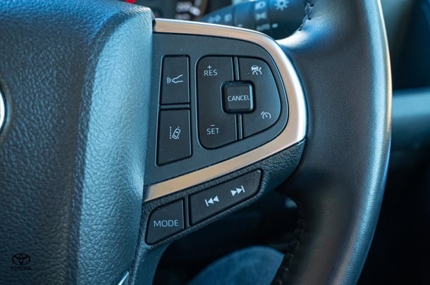 2024 TOYOTA Granvia VX image 12