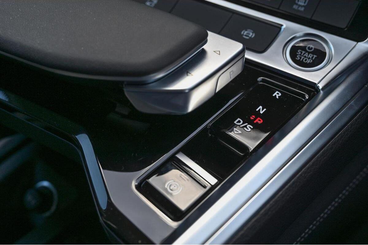 2024 Audi Q8 e-tron 55 Auto e-quattro MY25 image 15