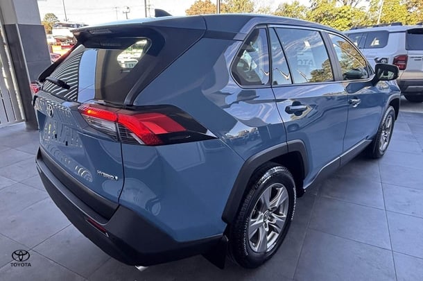 2021 Toyota Rav4 Hybrid GX-2WD image 4