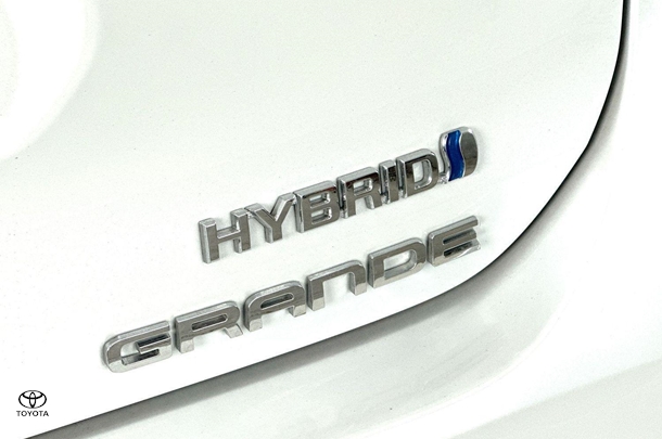 2024 Toyota Kluger Hybrid AWD GRANDE image 45