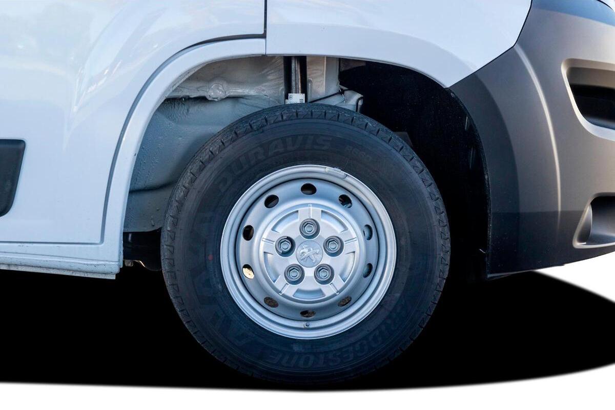 2024 Peugeot Boxer Pro LWB Manual MY23 image 22