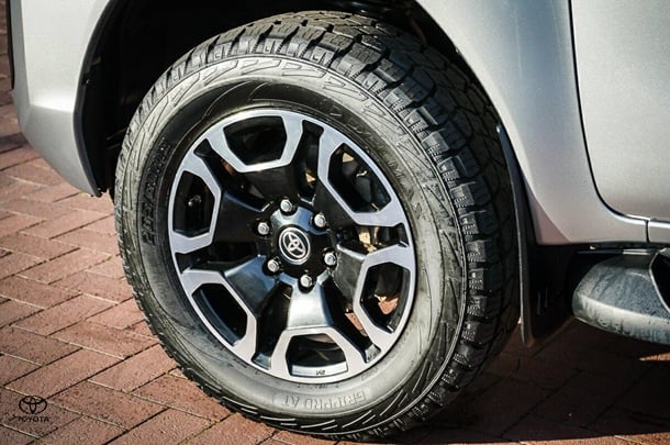 2021 Toyota Hilux 4x4 SR5 image 5