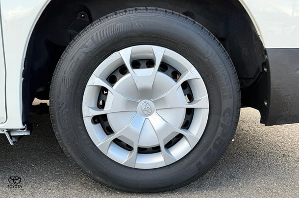 2021 Toyota Hiace LWB image 21
