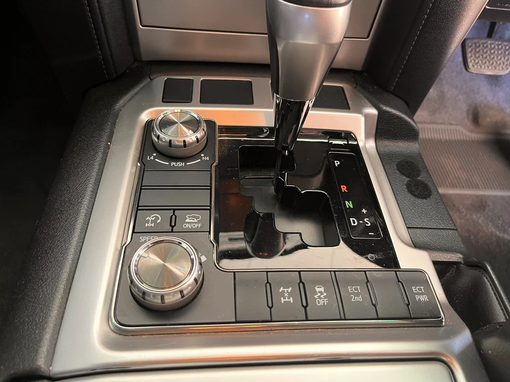2020 Toyota Landcruiser GXL image 18