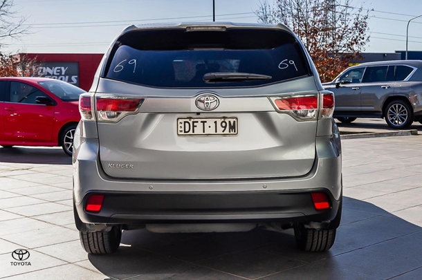 2015 Toyota KLUGER 4x2 GX image 6