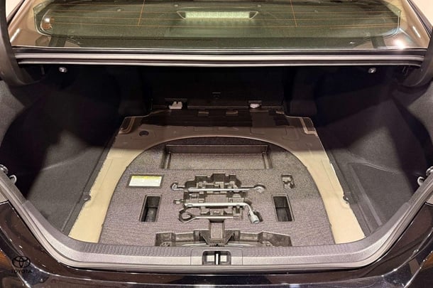 2024 Toyota Camry Hybrid Ascent image 14