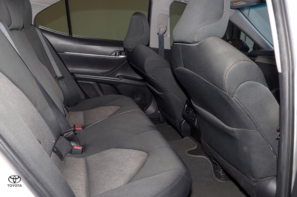 2018 Toyota Camry Hybrid Ascent Sport image 10