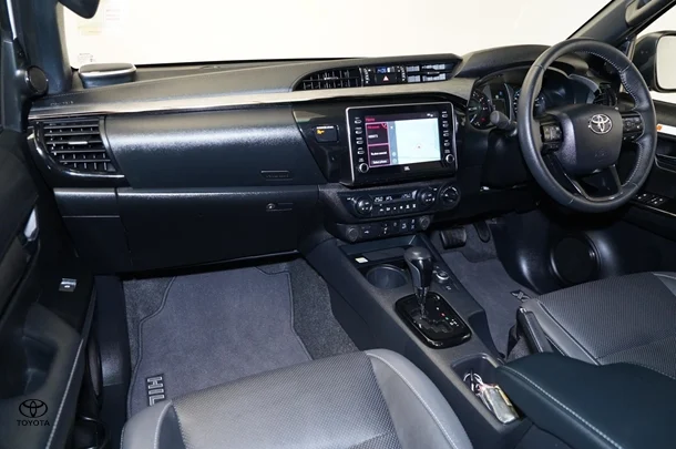 2024 Toyota Hilux 4x4 Rogue image 9