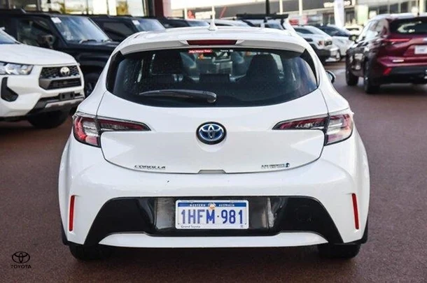 2020 Toyota Corolla Hatch Hybrid Ascent Sport image 5