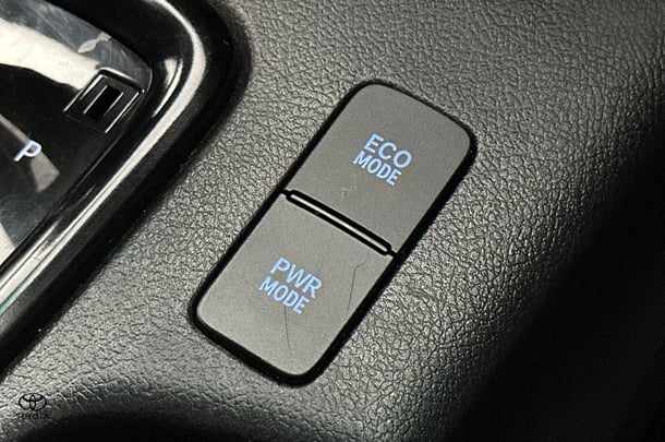 2019 Toyota Hilux Rugged X image 25