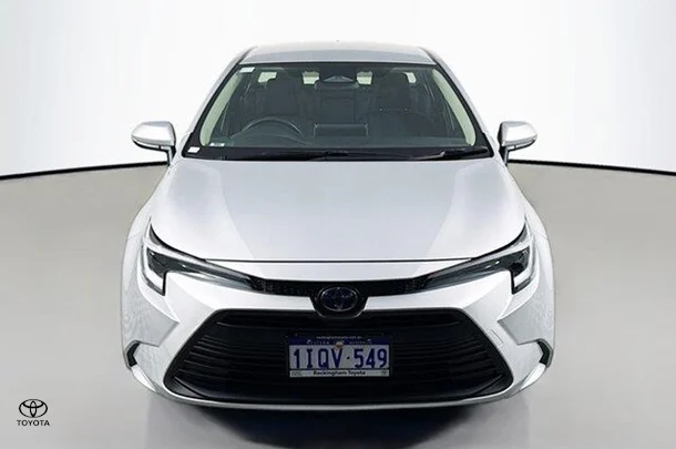 2023 Toyota Corolla Sedan Hybrid Ascent Sport image 2