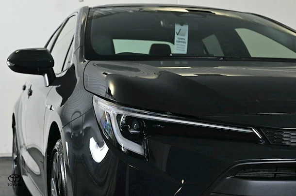 2022 Toyota Corolla Sedan Hybrid ZR image 4