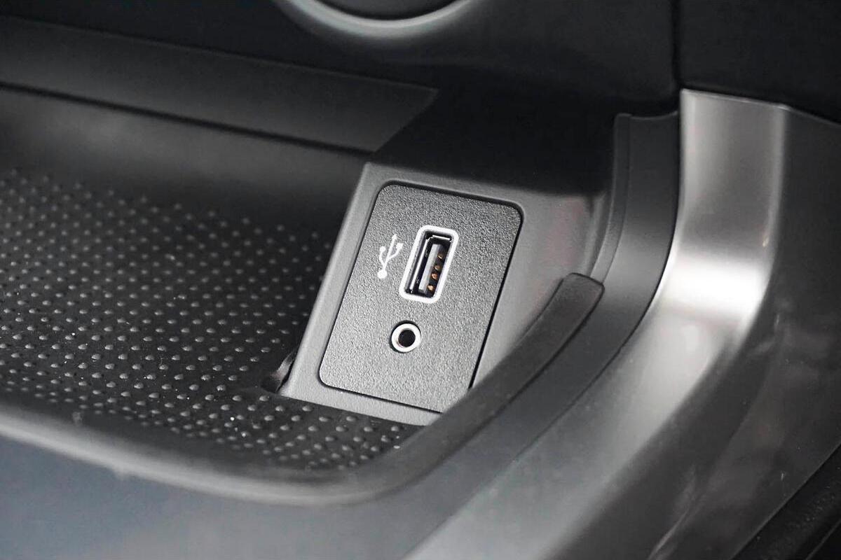 2024 Nissan Navara SL Warrior D23 Auto 4x4 MY24 Dual Cab image 10