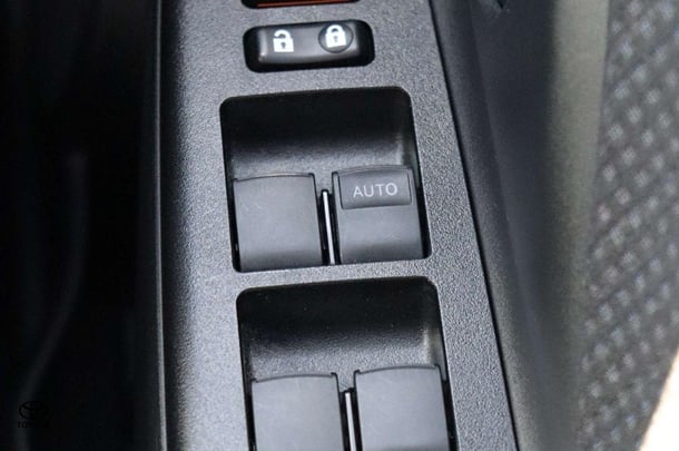 2019 Toyota Yaris Ascent image 32