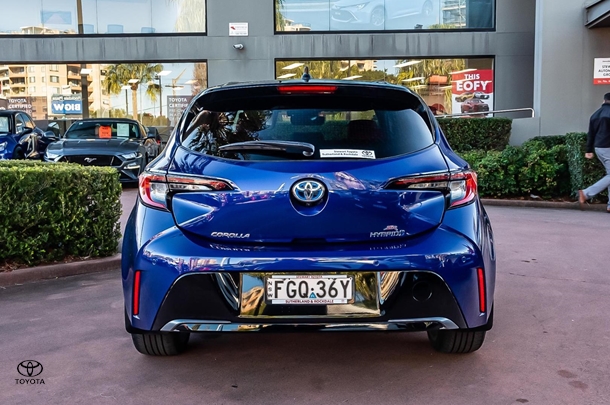 2024 TOYOTA Corolla Hatch Hybrid ZR image 5