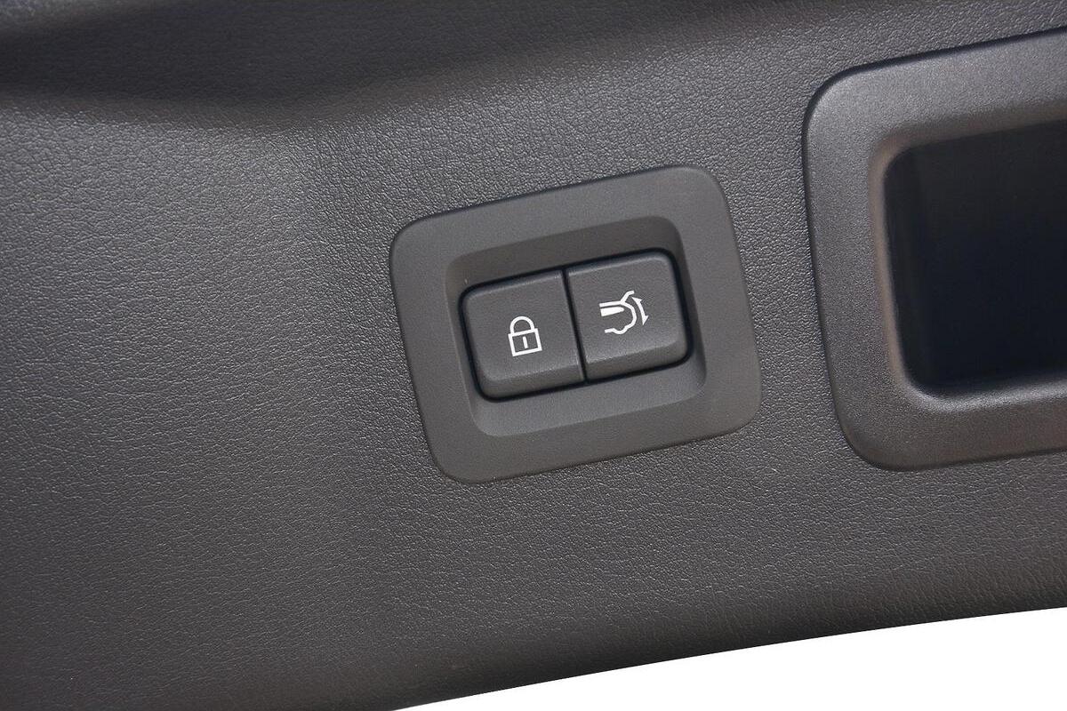 2024 Mazda CX-90 D50e Touring KK Auto i-ACTIV AWD image 11