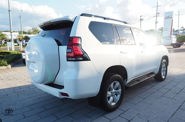 2022 Toyota Prado GXL image 5