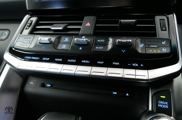 2023 Toyota Landcruiser Sahara image 15