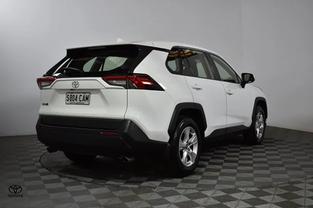 2019 Toyota RAV4 GX-2WD image 2