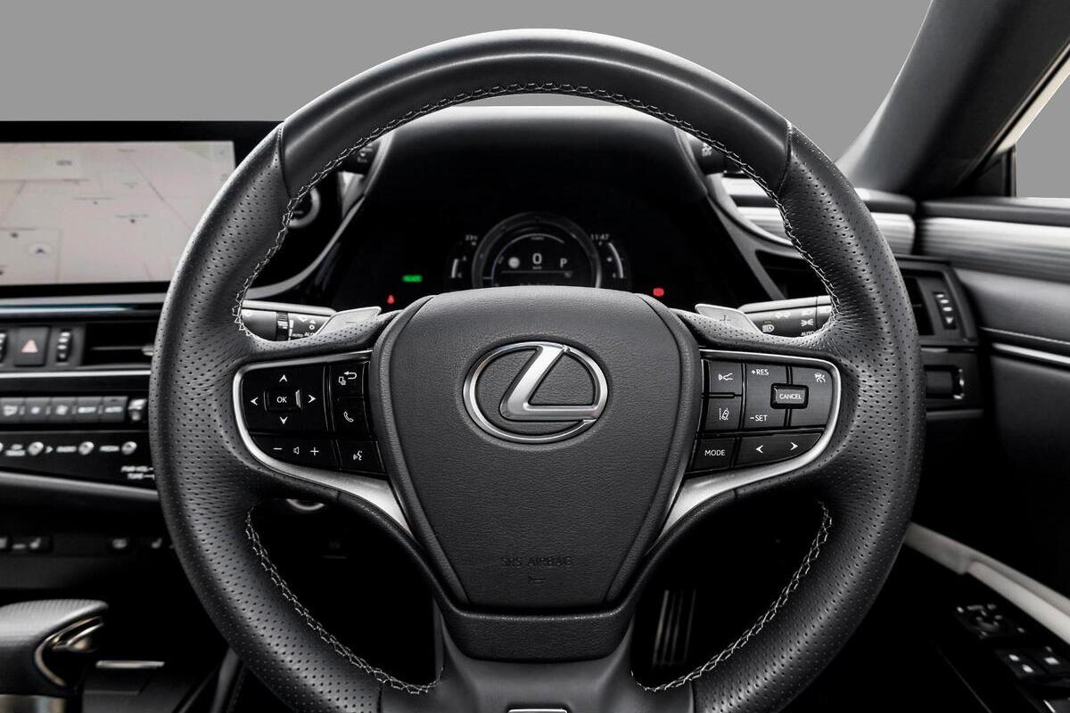 2024 Lexus ES ES300h F Sport Auto image 7