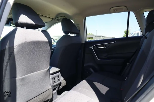 2023 Toyota RAV4 Hybrid GXL AWD image 24
