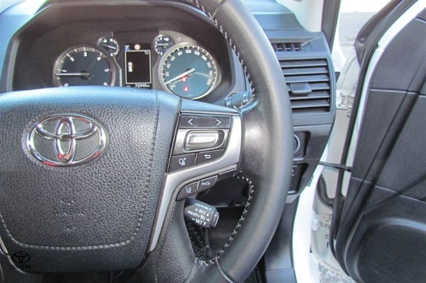 2020 Toyota Prado GXL image 9