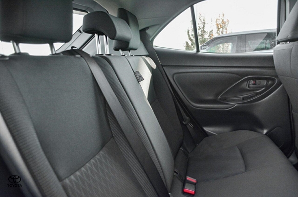 2023 Toyota Yaris Cross Hybrid GXL image 11