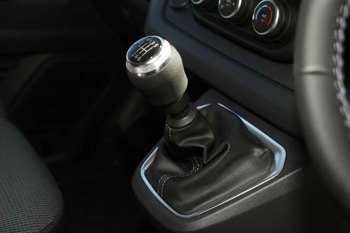 2024 Renault Trafic Pro SWB Manual MY24 image 18