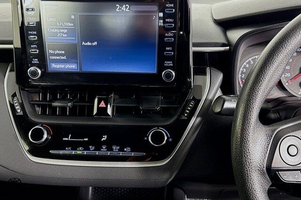 2021 Toyota Corolla Ascent Sport image 13