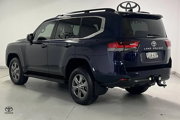2022 Toyota Landcruiser VX image 8