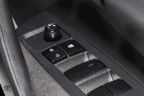 2020 Toyota Corolla Ascent Sport Hybrid image 16