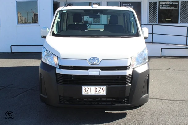 2022 Toyota Hiace LWB image 2