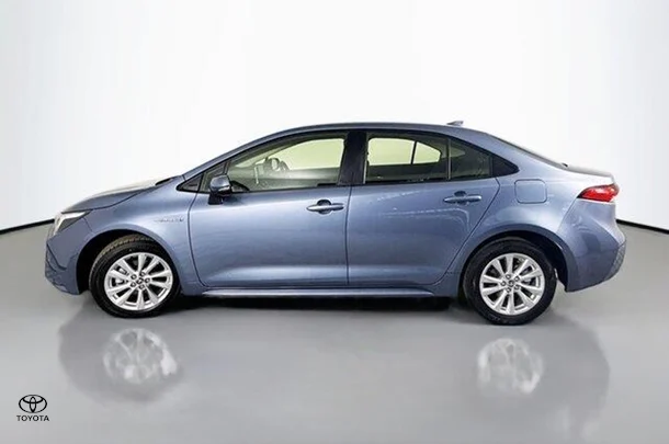 2023 Toyota Corolla Sedan Hybrid Ascent Sport image 5