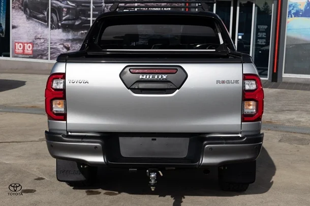 2021 Toyota Hilux 4x4 Rogue image 5