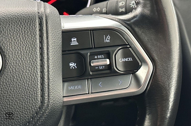 2023 Toyota Landcruiser GXL image 23