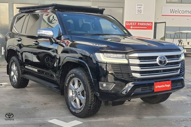 2021 Toyota Landcruiser Sahara image 2