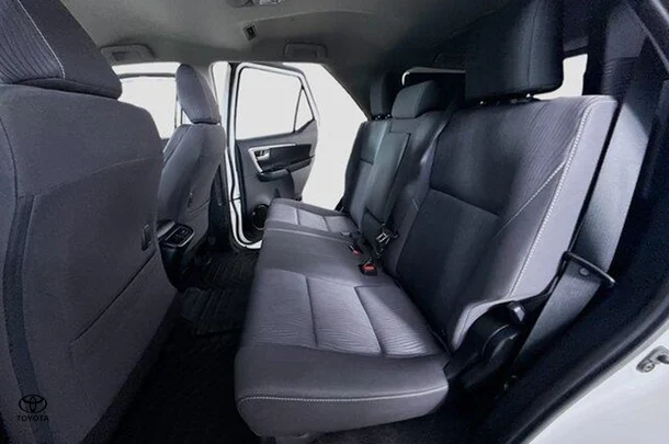 2023 Toyota FORTUNER GXL image 5
