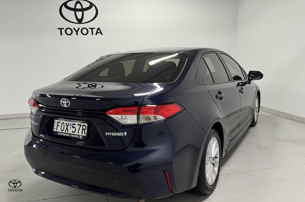 2022 Toyota Corolla Sedan Hybrid Ascent Sport image 8