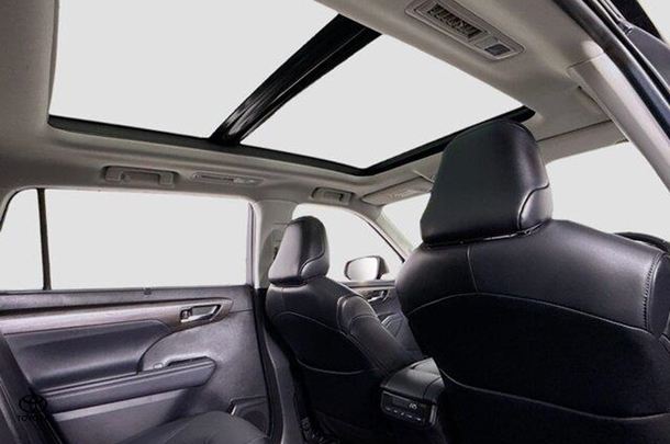 2021 Toyota Kluger Hybrid Grande image 12