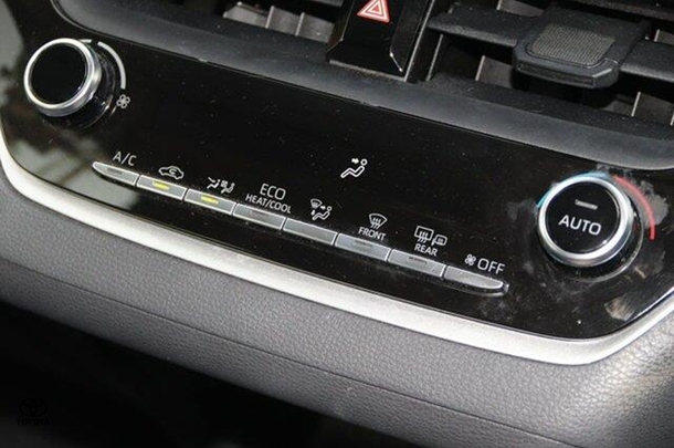 2022 Toyota Corolla Sedan Hybrid Ascent Sport image 15