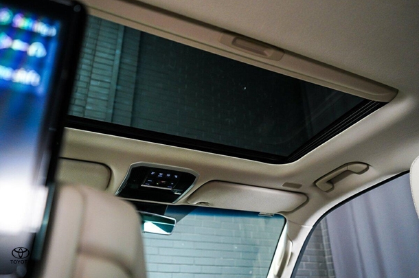 2023 Toyota Landcruiser Sahara ZX image 10