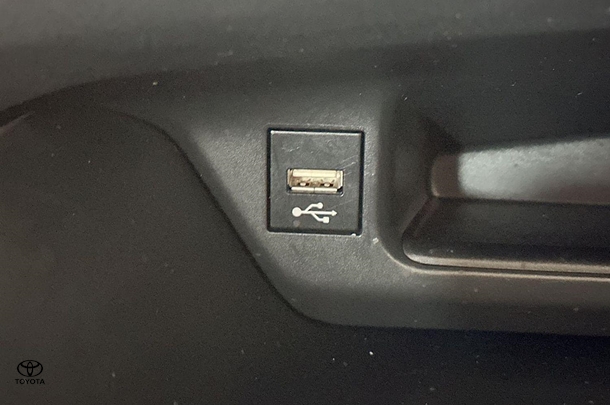 2023 Toyota CH-R GXL-2WD image 29