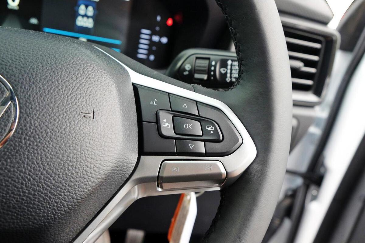 2024 Volkswagen Amarok TDI500 Life NF Auto 4MOT MY23 Dual Cab image 13