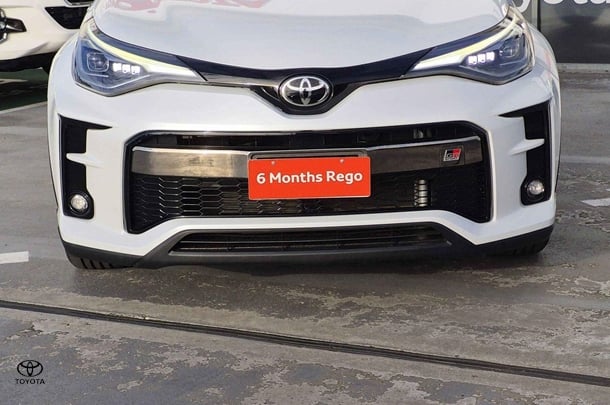 2022 Toyota CH-R Hybrid GR-S image 4