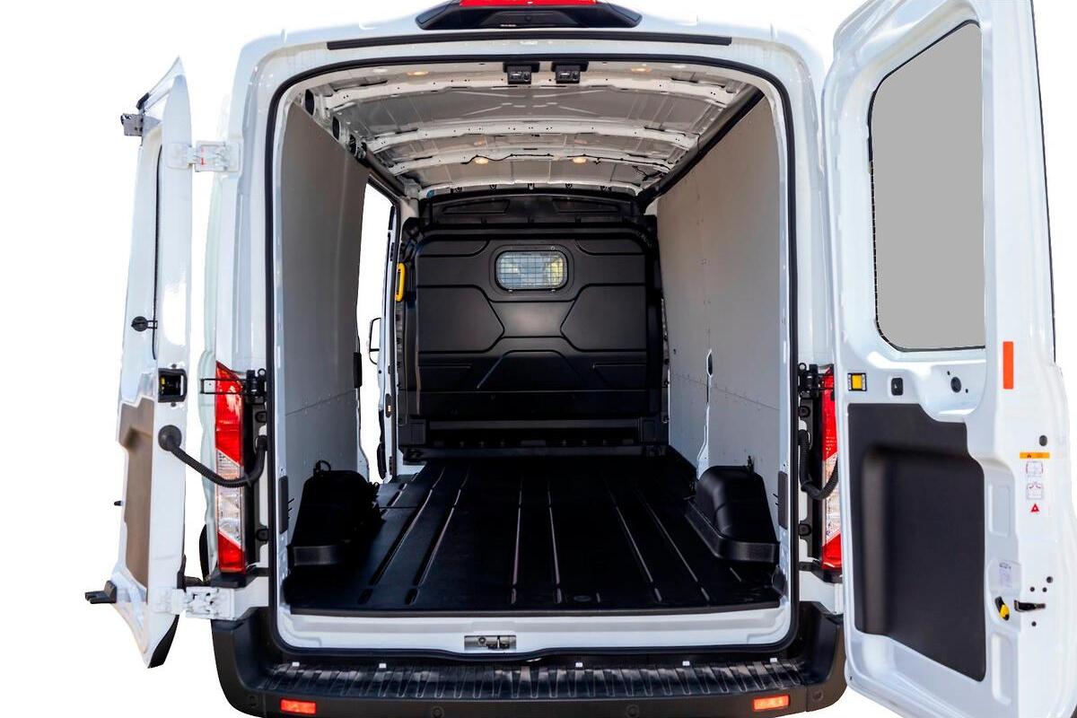 2024 Ford E-Transit 420L VO Auto MY24.00 image 10