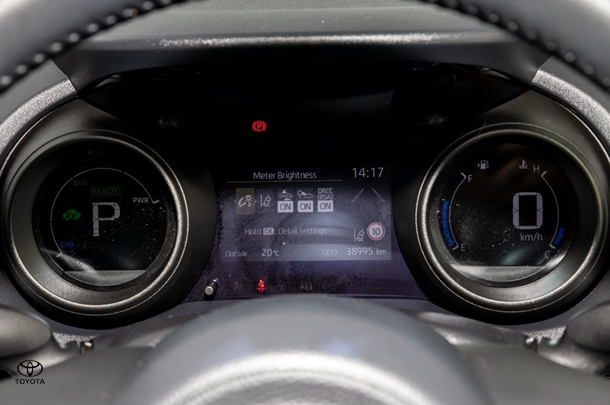 2020 Toyota Yaris Cross Hybrid GX image 14