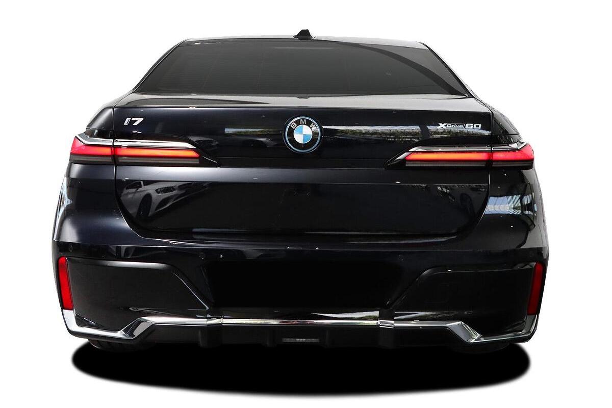 2025 BMW i7 xDrive60 M Sport G70 Auto AWD image 3